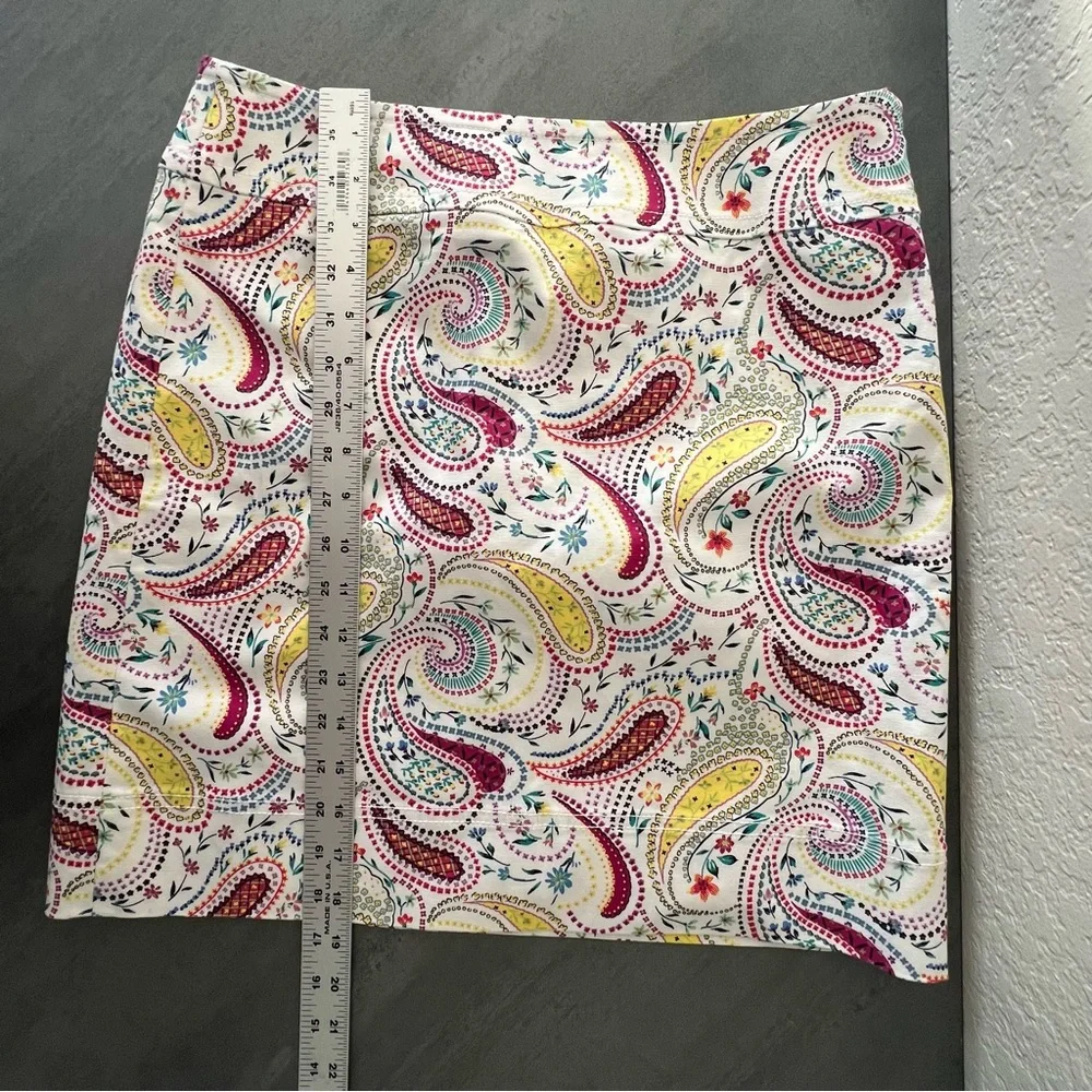 Talbots White Cotton Pencil Knee Length Skirt With Colorful Paisley Print Size 6